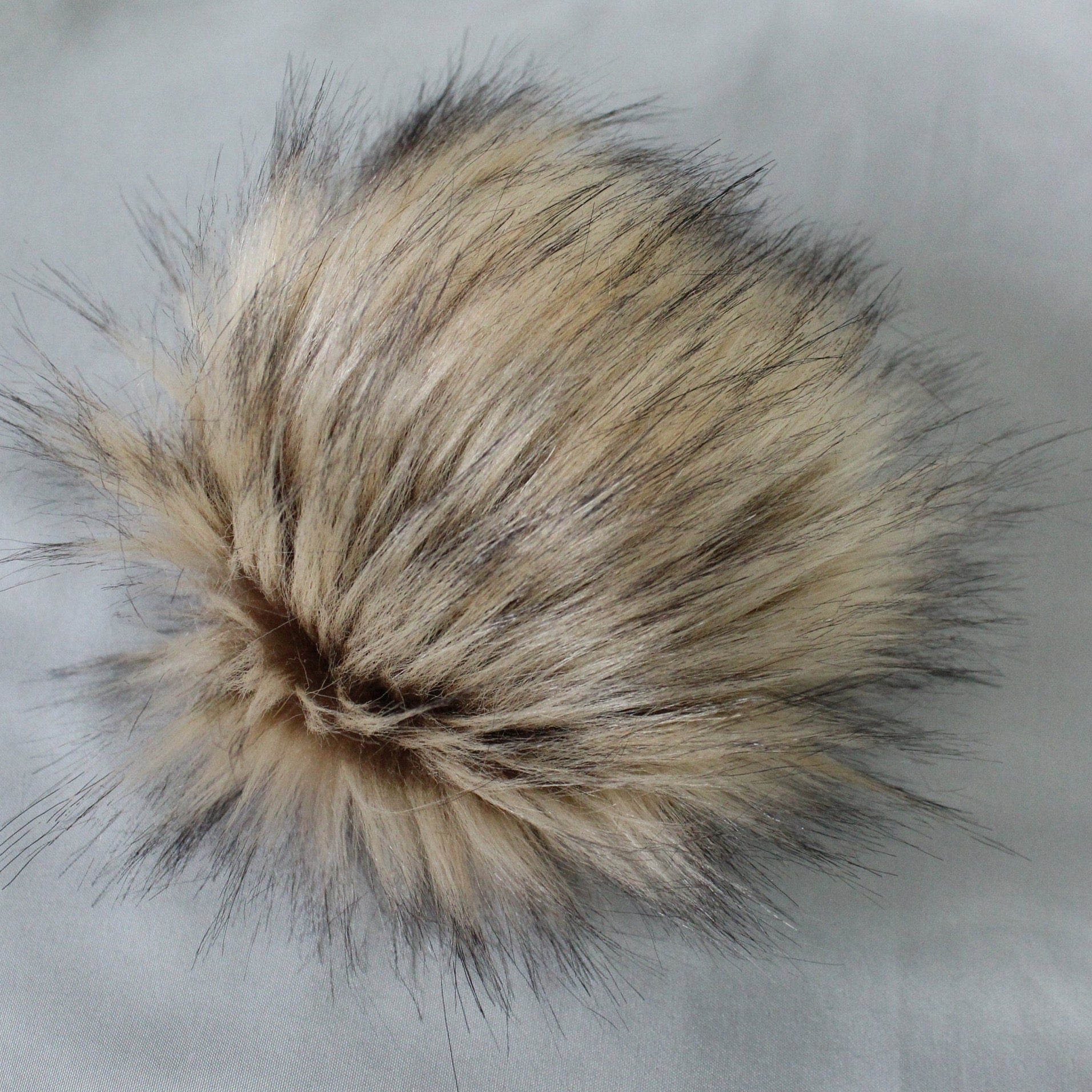 MTO Pompom – No Hooks Given